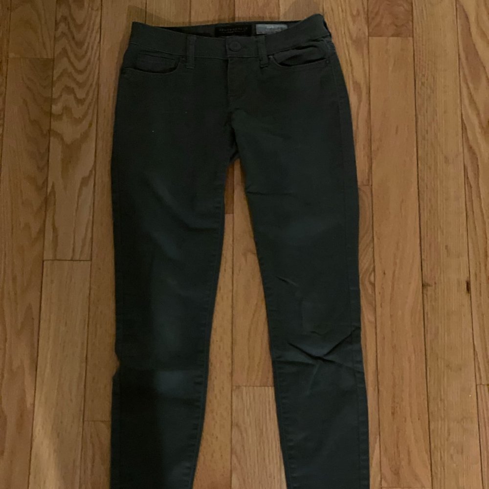 Deep army green Aeropostle jeggings